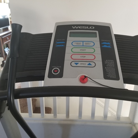 Weslo treadmill - Picture 3 of 4